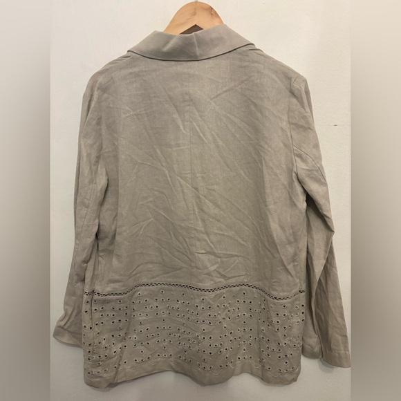 Zara Women's Light Tan Blazer with Eyelet Accents - Picture 2 of 4